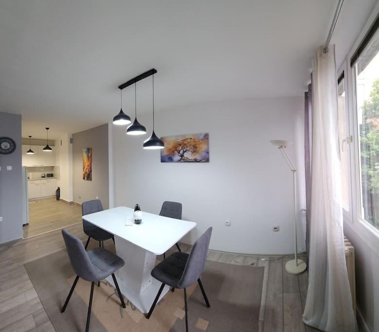 City Center Apt Wfree P สโกเปีย ภายนอก รูปภาพ